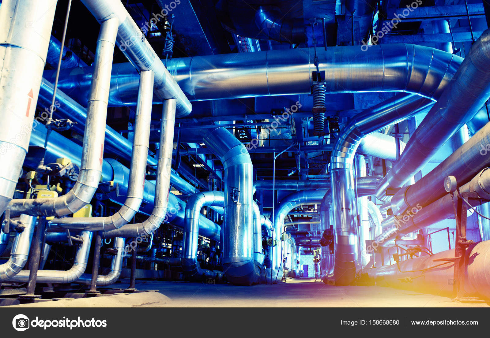 Промышленная вентиляция и кондиционирование. Ооо реформ-инжиниринг. Нефтегазовая промышленность. Трубопровод на заводе. Инженерные системы.