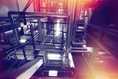 Sanayi bölgesi, çelik boru hatları ve kablolar