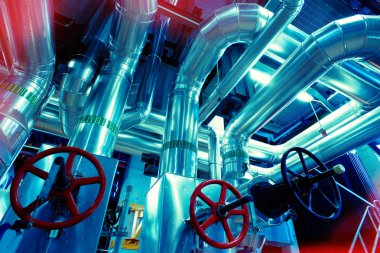 donanımları, kablolar ve borular modern Endüstr içinde bulunan