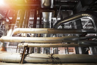 donanımları, kablolar ve borular modern Endüstr içinde bulunan