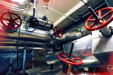 donanımları, kablolar ve borular modern Endüstr içinde bulunan