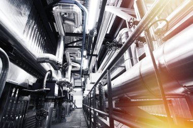 donanımları, kablolar ve borular modern Endüstr içinde bulunan