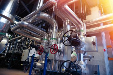 donanımları, kablolar ve borular modern Endüstr içinde bulunan