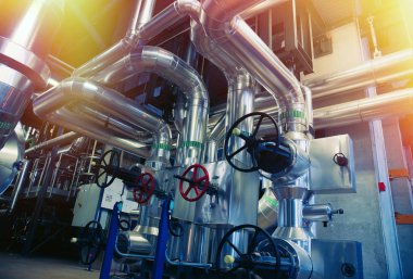 donanımları, kablolar ve borular modern Endüstr içinde bulunan