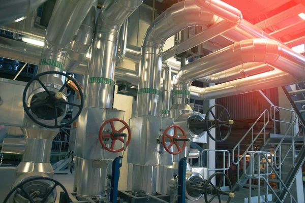 Equipment, cables and piping as found inside of a modern industrial power plant — Stock Photo, Image