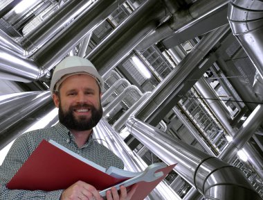 Fabrika ekipmanına karşı manuel okuma mühendisi