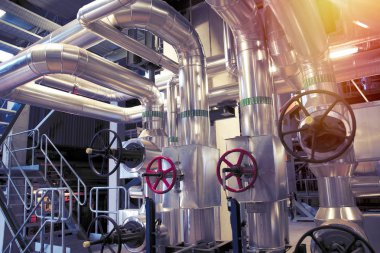 donanımları, kablolar ve borular modern Endüstr içinde bulunan