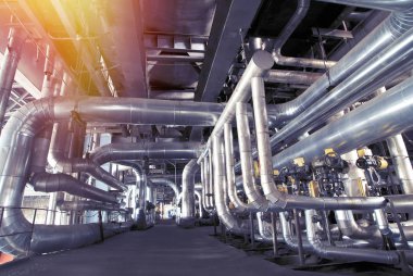 donanımları, kablolar ve borular modern Endüstr içinde bulunan