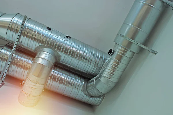 Ventilation pipes and ducts of industrial air condition — Stock Photo, Image