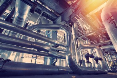 donanımları, kablolar ve borular modern Endüstr içinde bulunan