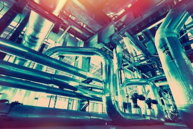 ekipman, kablo ve boru olarak endüstriyel güç içinde buldum