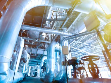 donanımları, kablolar ve borular modern Endüstr içinde bulunan