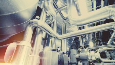 donanımları, kablolar ve borular modern Endüstr içinde bulunan