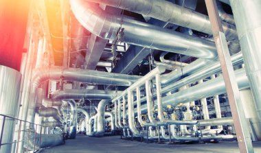 donanımları, kablolar ve borular modern Endüstr içinde bulunan