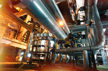 donanımları, kablolar ve borular modern Endüstr içinde bulunan