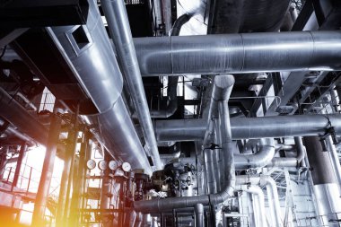 donanımları, kablolar ve borular modern Endüstr içinde bulunan