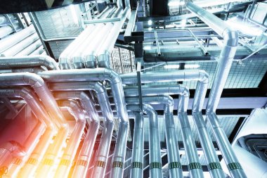 donanımları, kablolar ve borular modern Endüstr içinde bulunan