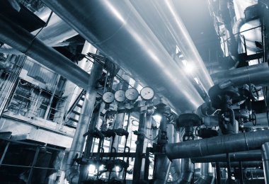 donanımları, kablolar ve borular modern Endüstr içinde bulunan