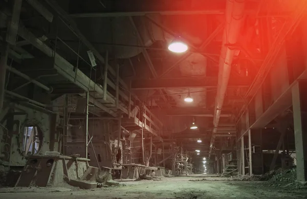 Régi elhagyott gyárban — Stock Fotó