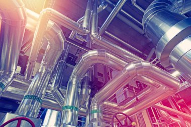 donanımları, kablolar ve borular modern Endüstr içinde bulunan