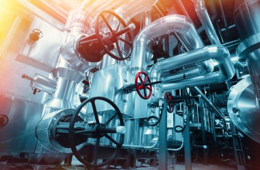 Endüstriyel çelik boru hatları ve vanalar