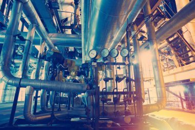 donanımları, kablolar ve borular modern Endüstr içinde bulunan