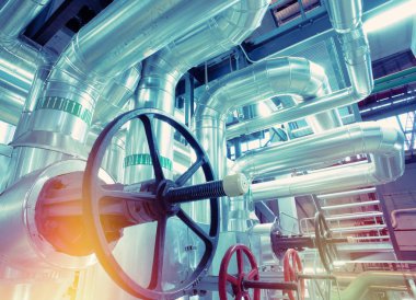 donanımları, kablolar ve borular modern Endüstr içinde bulunan