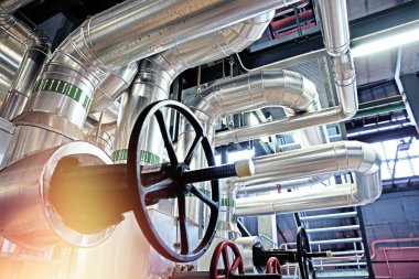 donanımları, kablolar ve borular modern Endüstr içinde bulunan