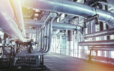 donanımları, kablolar ve borular modern Endüstr içinde bulunan