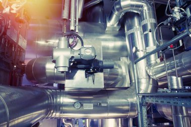 donanımları, kablolar ve borular modern Endüstr içinde bulunan