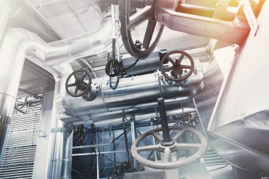 donanımları, kablolar ve borular modern Endüstr içinde bulunan