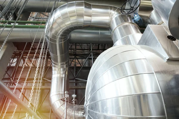 donanımları, kablolar ve borular modern Endüstr içinde bulunan