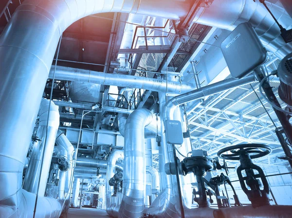 donanımları, kablolar ve borular modern Endüstr içinde bulunan