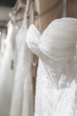 Lüks gelinlik ve aksesuarlar.