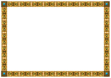 Oyma süsler ile zarif ahşap çerçeve 