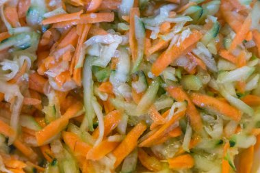 Salatalık ve havuç