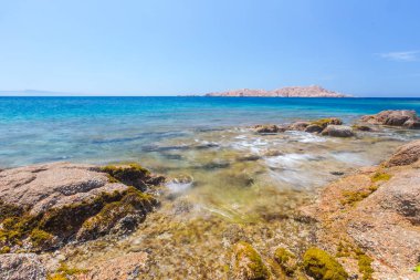 Isola Rossa (Red Island) bakan çok güzel bir köydür 