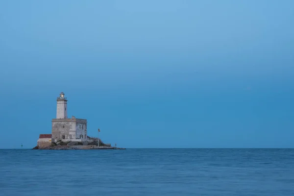 Une vue du phare dans le golfe d'Olbia Images De Stock Libres De Droits