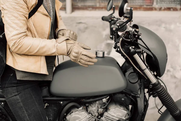 Motorcycle kaferacers. Girl dress leather gloves. Beige leather gloves. Gloves for motorcycle riding.