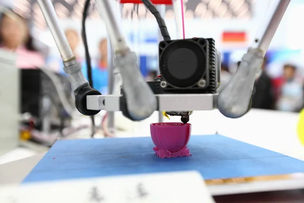 Escena de modelo de impresión 3D, fabricación de alta tecnología — Foto de Stock