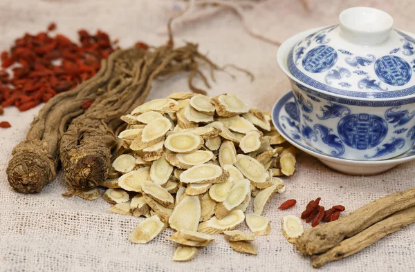 Materiales medicinales chinos — Foto de Stock