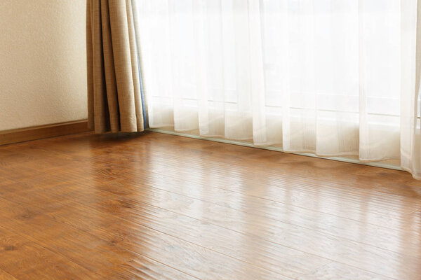 Пустой этаж комнаты
