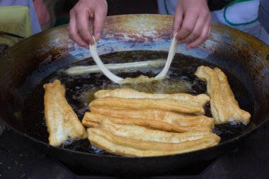 Kızarmış hamur Deep-Fried sopa sahne