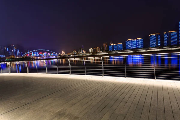 Ciudad moderna por la noche —  Fotos de Stock