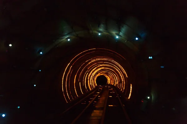 Das Licht am Ende des Tunnels — Stockfoto