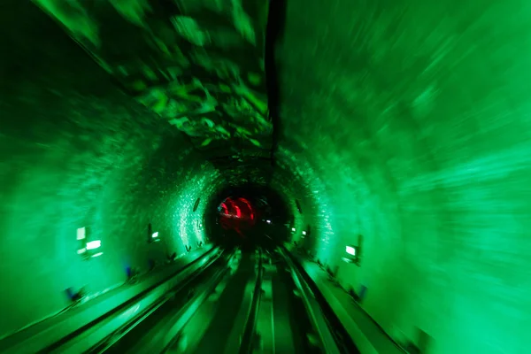 Das Licht am Ende des Tunnels — Stockfoto