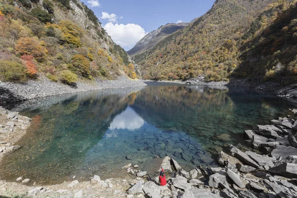 Sichuan china songpinggou herbstliche landschaft — Stockfoto