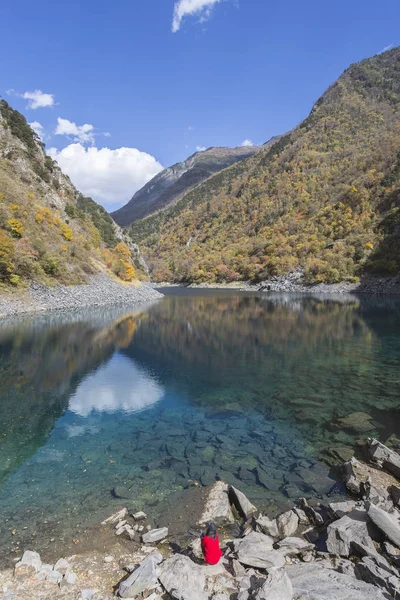Sichuan china songpinggou herbstliche landschaft — Stockfoto
