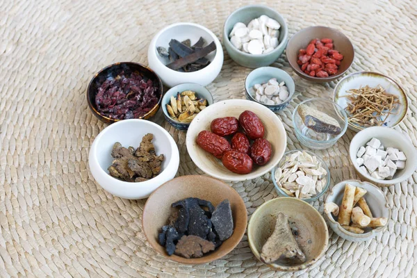 Medicina herbal tradicional china — Foto de Stock