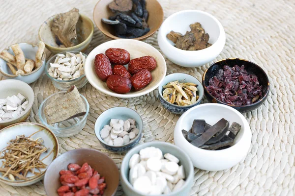 Medicina herbal tradicional china — Foto de Stock